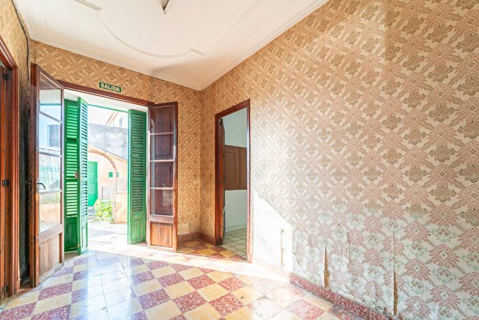 Casas en venta y pisos alquiler - 1