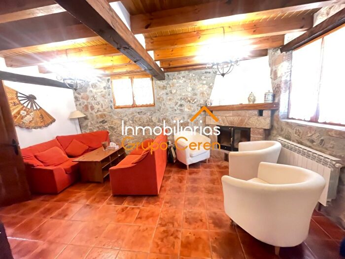 Casa en venta en Santa Cruz del Valle Urbión, Burgos de 6 habitaciones