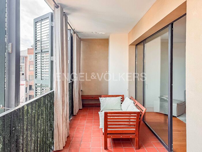 Casas en venta y pisos alquiler - 1