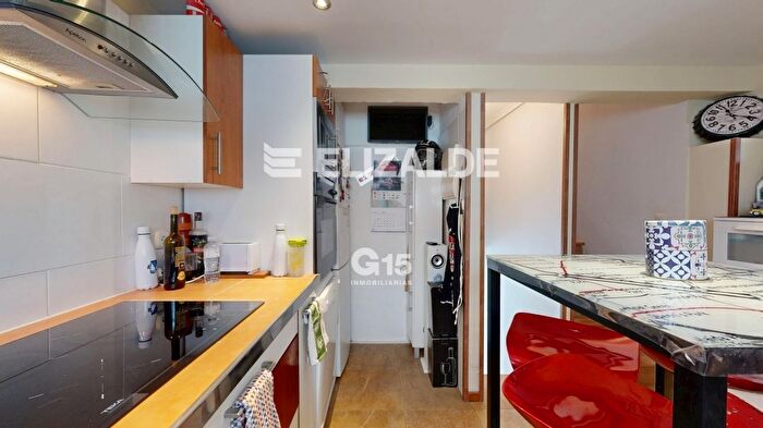 Casas en venta y pisos alquiler - 2