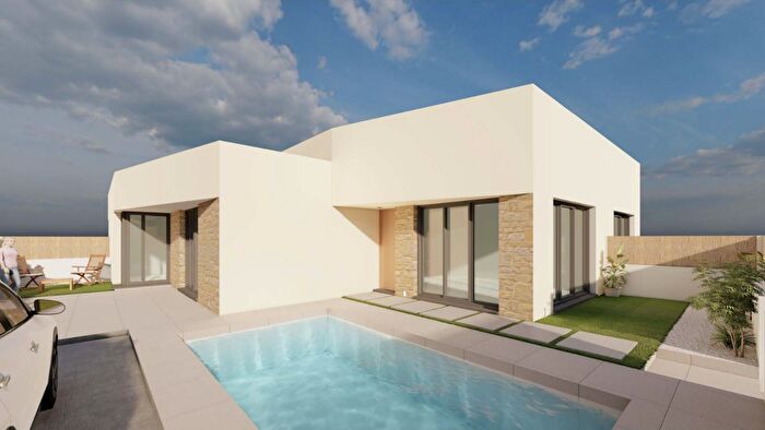 Casa en venta en Bigastro, Alicante de 3 habitaciones