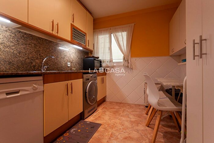 Casas en venta y pisos alquiler - 3