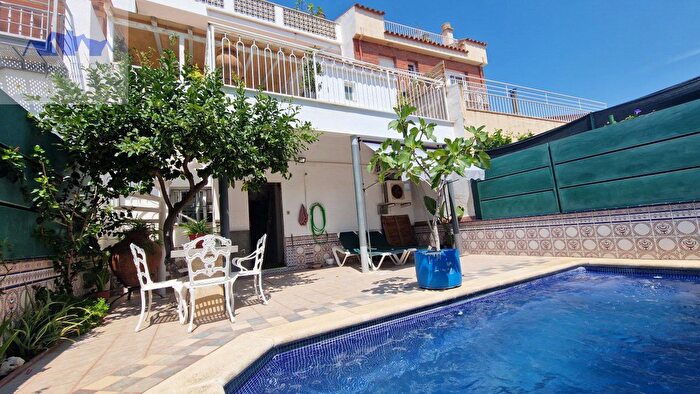 Casa en venta en Centre, Pineda de Mar de 5 habitaciones