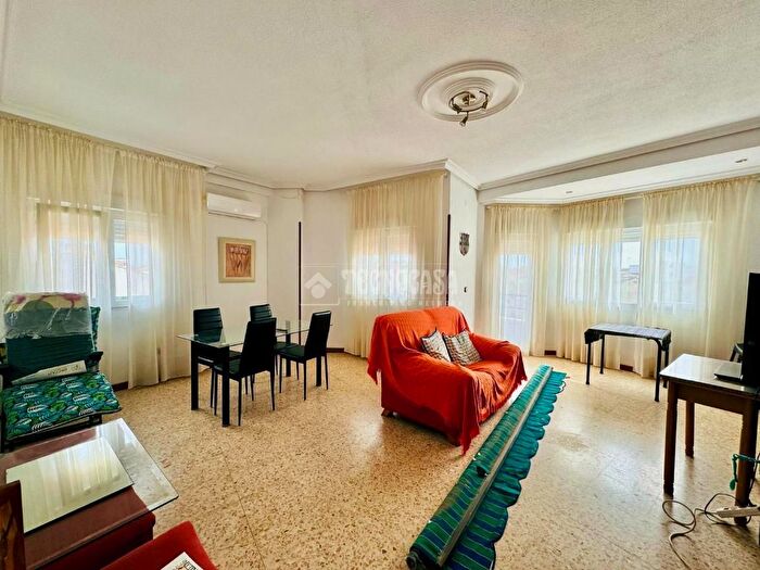 Casas en venta y pisos alquiler - 2