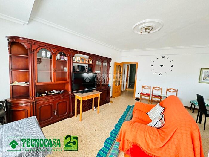 Casas en venta y pisos alquiler - 1
