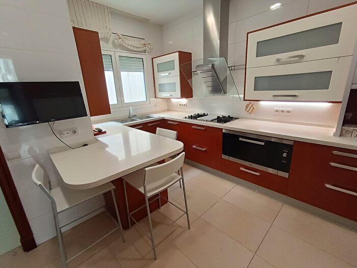 Casas en venta y pisos alquiler - 1