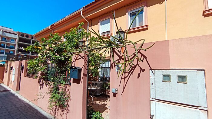 Casas en venta y pisos alquiler - 1