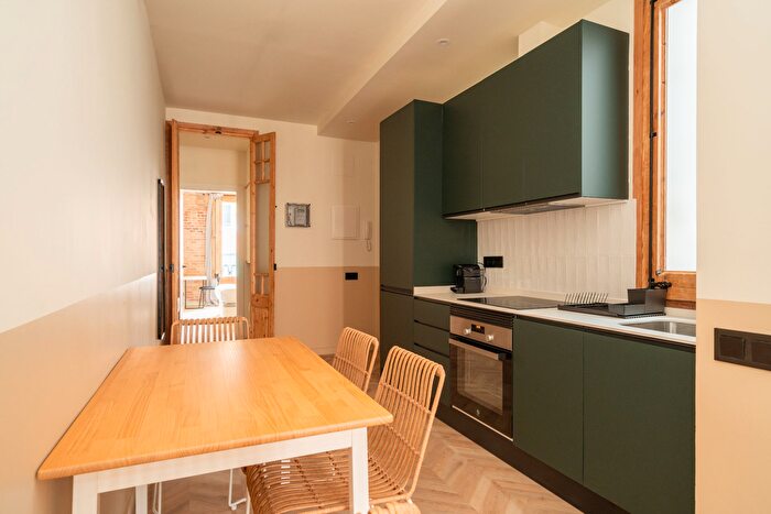 Casas en venta y pisos alquiler - 3
