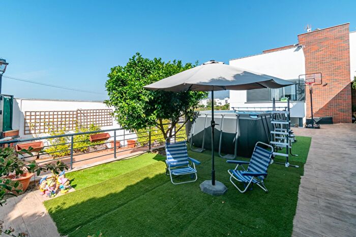 Casa en venta en Polideportivo, Alhendín de 4 habitaciones