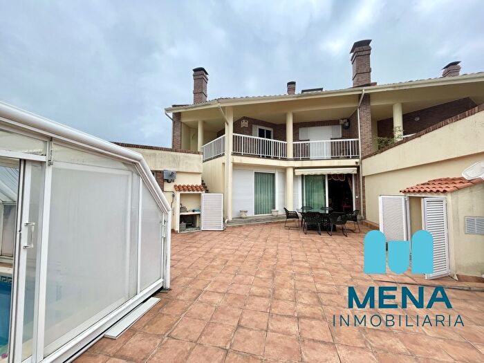 Casas en venta y pisos alquiler - 1