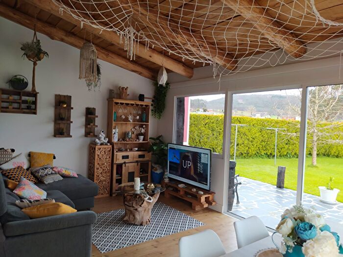 Casas en venta y pisos alquiler - 3