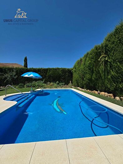 Casas en venta y pisos alquiler - 1