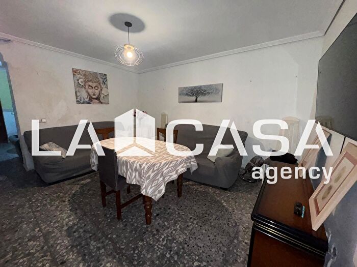 Casas en venta y pisos alquiler - 3