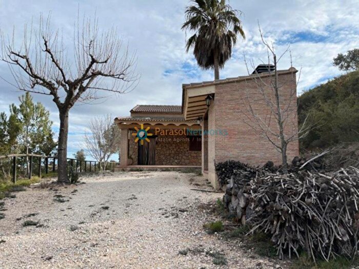 Casa en venta en El Llombo, Ontinyent de 3 habitaciones
