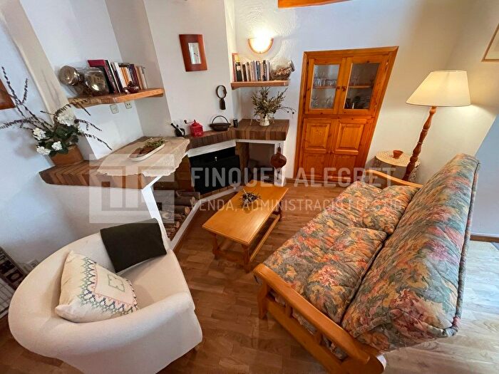 Casas en venta y pisos alquiler - 1