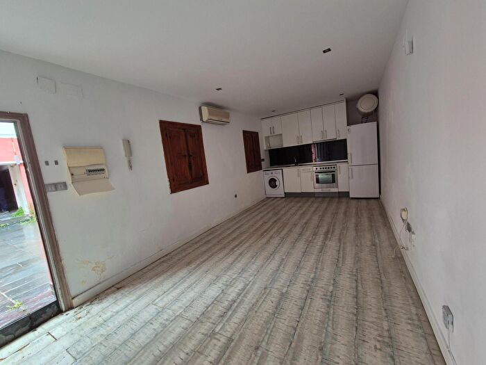 Casas en venta y pisos alquiler - 3
