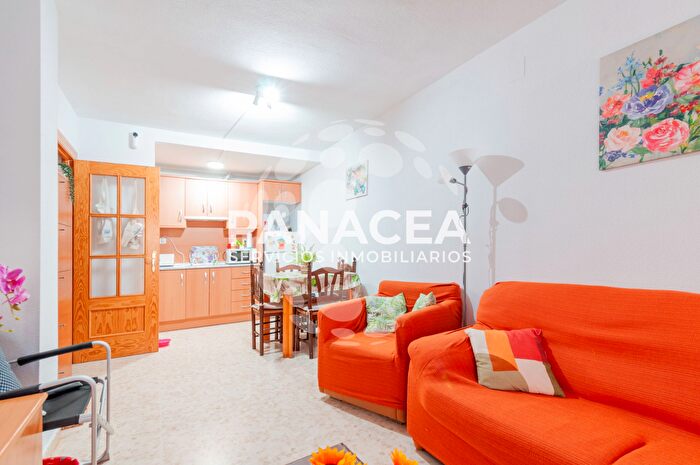 Casas en venta y pisos alquiler - 3