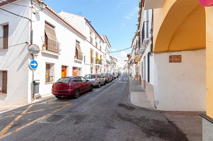 Casas en venta y pisos alquiler - 1