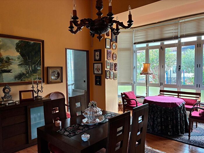 Casas en venta y pisos alquiler - 1