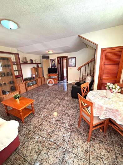 Casas en venta y pisos alquiler - 3