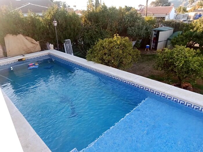 Casa en venta en Alquería Torrealquería, Alhaurín de la Torre de 4 habitaciones