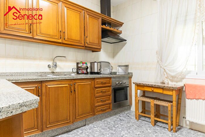 Casas en venta y pisos alquiler - 3