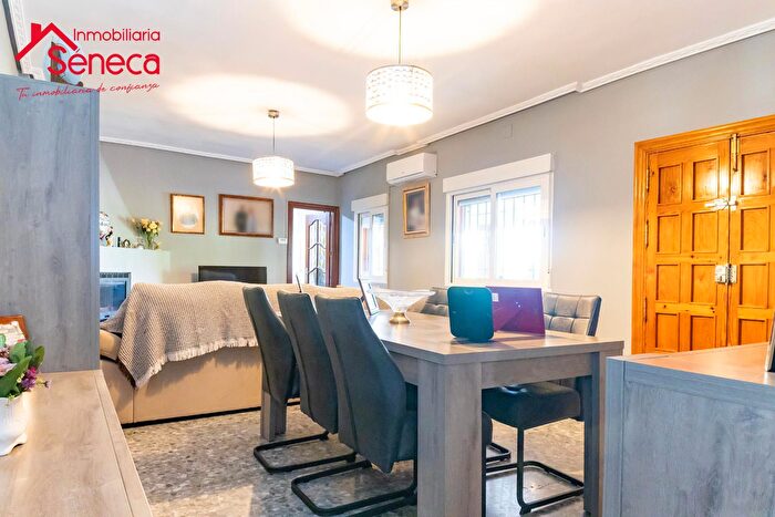 Casas en venta y pisos alquiler - 2