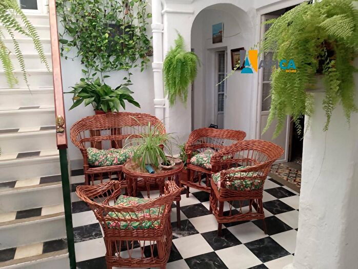Casas en venta y pisos alquiler - 1