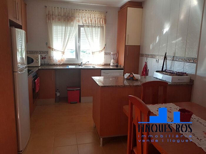Casas en venta y pisos alquiler - 2