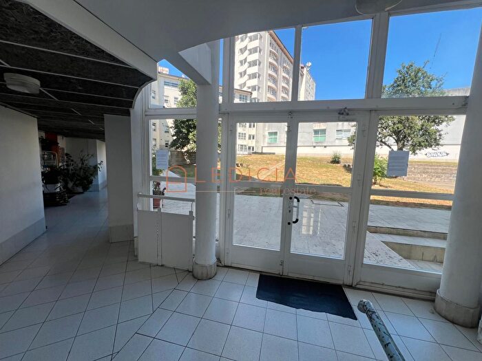 Piso en venta en Lavadores, Vigo de 3 habitaciones