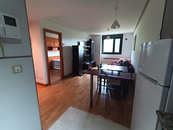 Casas en venta y pisos alquiler - 2
