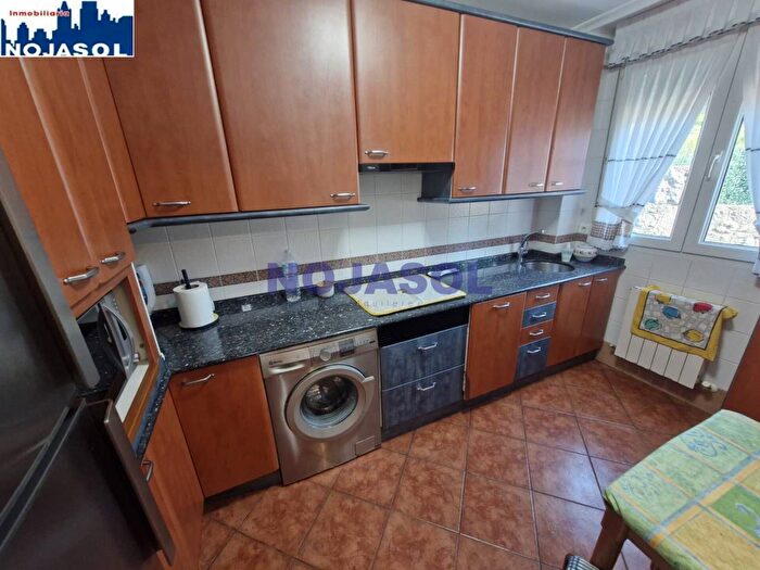 Casas en venta y pisos alquiler - 3