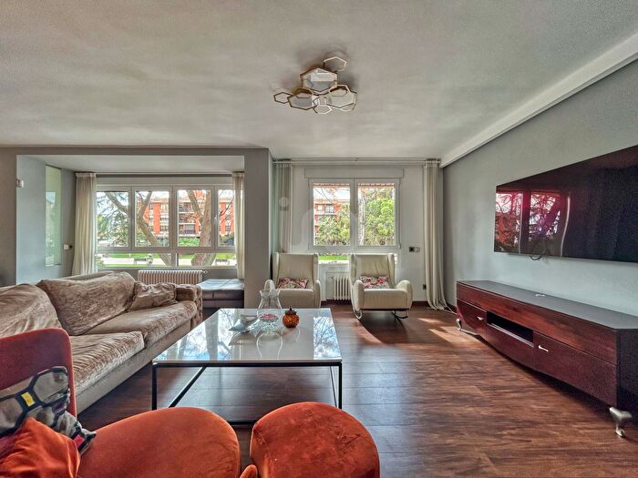 Casas en venta y pisos alquiler - 2