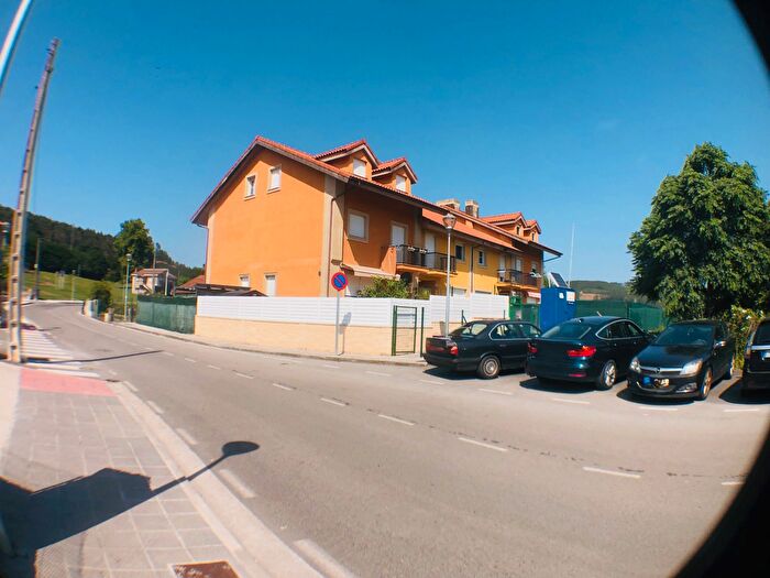 Casas en venta y pisos alquiler - 3
