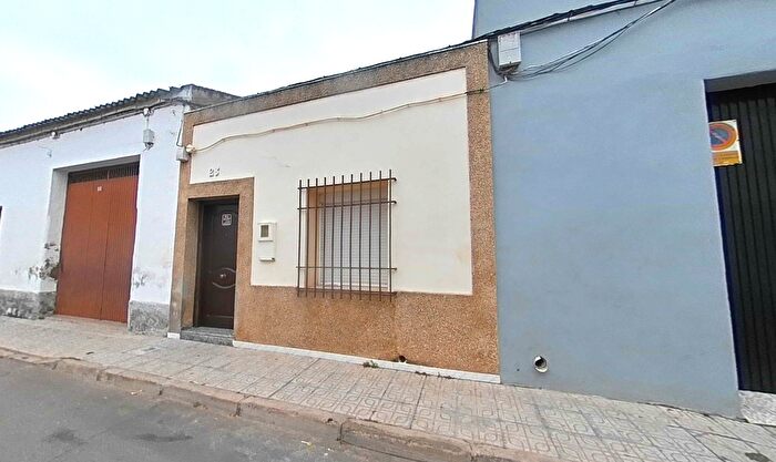 Casa en venta en Almendralejo, Badajoz de 3 habitaciones