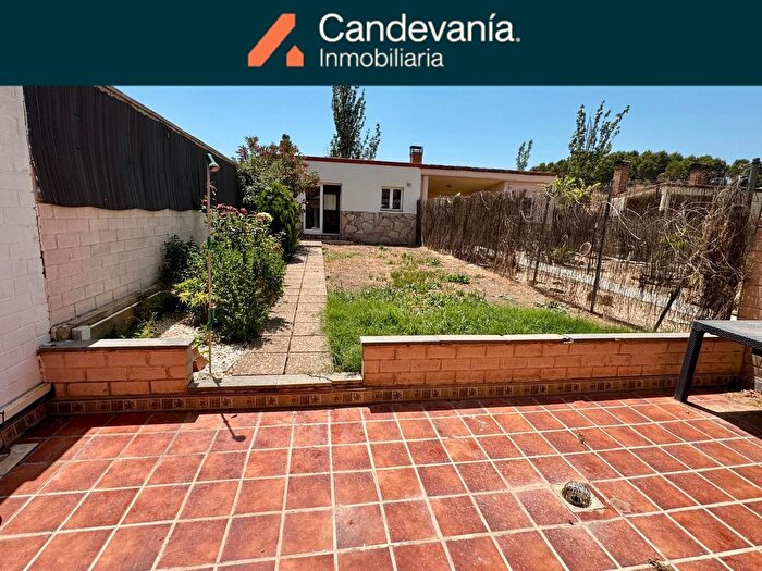 Casas en venta y pisos alquiler - 1