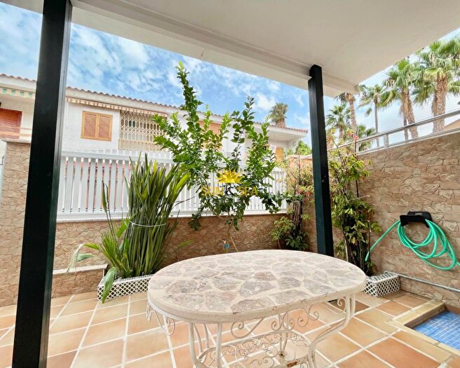 Casas en venta y pisos alquiler - 3