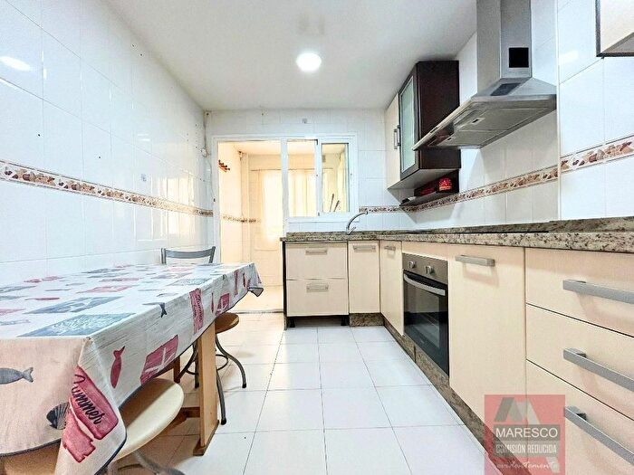 Casas en venta y pisos alquiler - 1