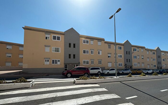Piso en venta en El Tablero, San Bartolomé de Tirajana de 4 habitaciones