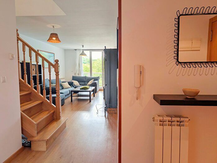 Casas en venta y pisos alquiler - 3
