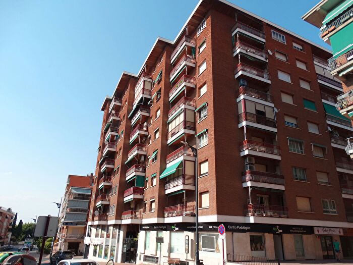 Casas en venta y pisos alquiler - 1