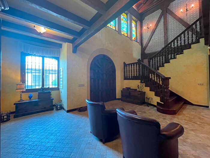 Casas en venta y pisos alquiler - 2