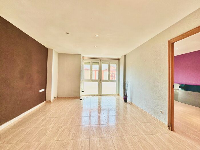 Piso en venta en Molins de Rei, Barcelona de 4 habitaciones