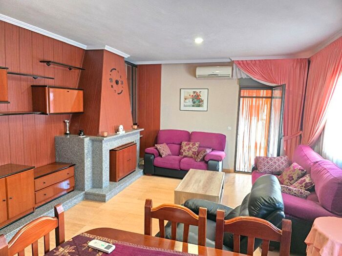 Casas en venta y pisos alquiler - 1