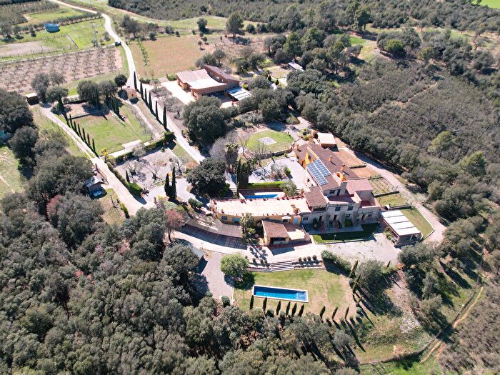 Casa en venta en Llers, Girona de 15 habitaciones