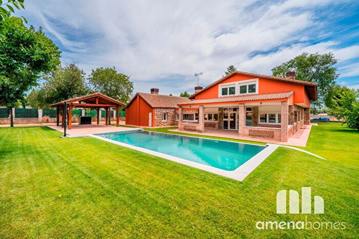 Casas en venta y pisos alquiler - 2