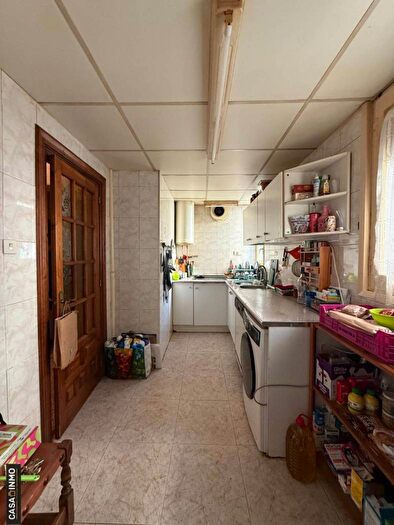 Casas en venta y pisos alquiler - 3