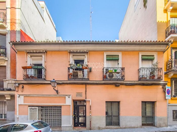 Casas en venta y pisos alquiler - 1