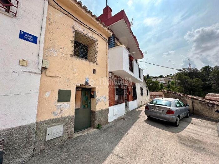 Casas en venta y pisos alquiler - 1