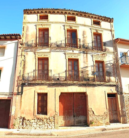 Casas en venta y pisos alquiler - 1